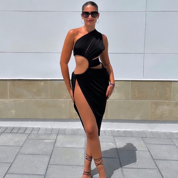 Just In 🚨Bring Out The Goddess In You In This Gorgeous Athena Dress❣️ - Picture 2 of 8